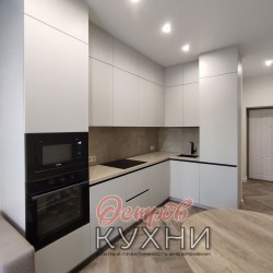 Кухня угловая МДФ эмаль COR 1064